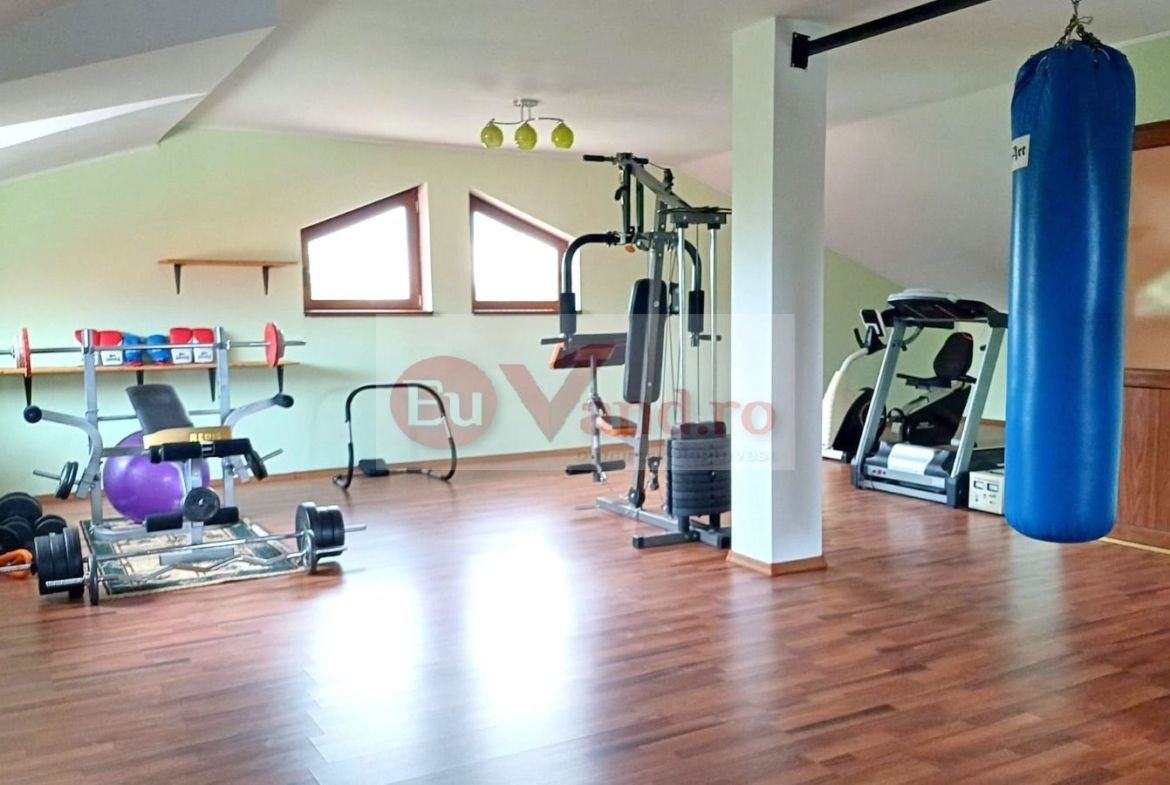 Vila P+1+M, 6 camere, Micro 16, 303 mp utili, teren 406 mp – 272.000 Euro - foto 4