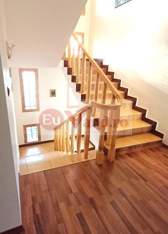 Vila P+1+M, 6 camere, Micro 16, 303 mp utili, teren 406 mp – 272.000 Euro - foto 7