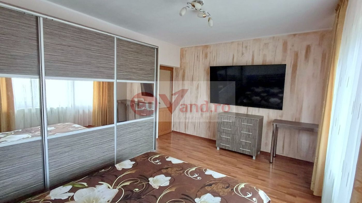 Vila P+1+M, 6 camere, Micro 16, 303 mp utili, teren 406 mp – 272.000 Euro - foto 8