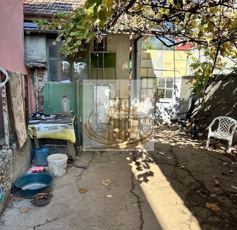 Casă individuală Plopi, 60 mp utili, teren 477 mp, necesită renovare - Imagine principala