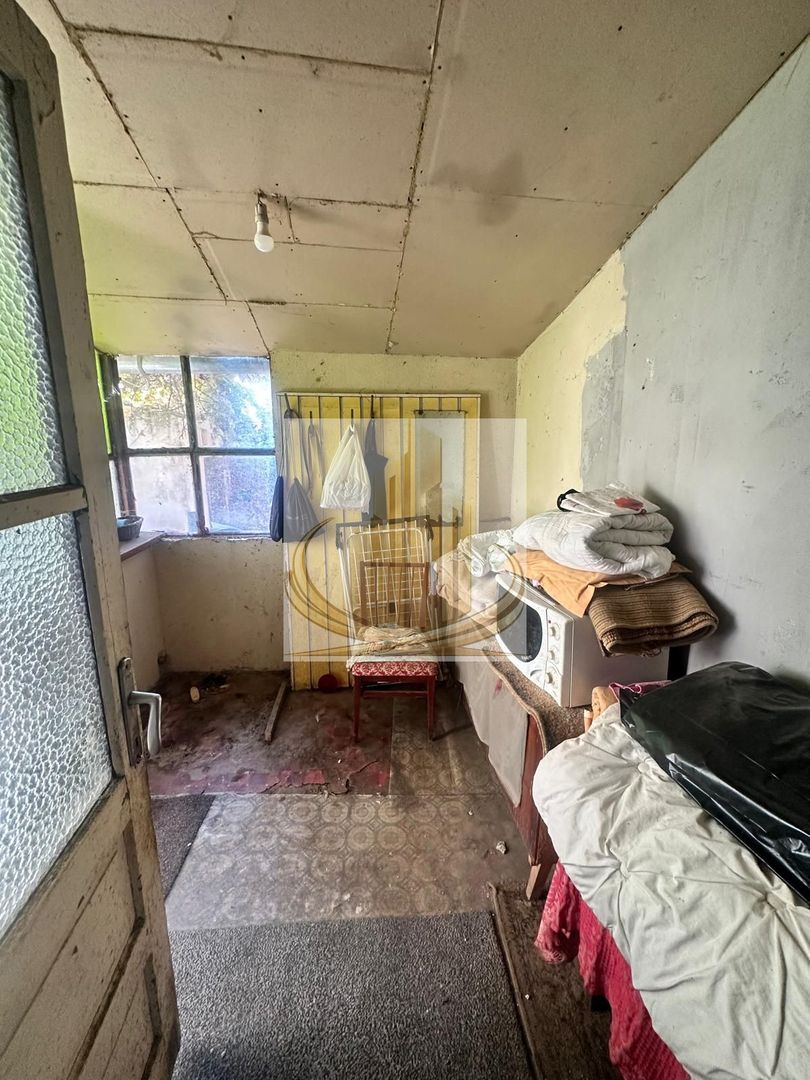 Casă individuală Plopi, 60 mp utili, teren 477 mp, necesită renovare - foto 2 Casă individuală Plopi, 60 mp utili, teren 477 mp, necesită renovare - foto 2