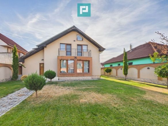 Casă de vânzare- 490 mp in Grigorescu /Oradea - Imagine principala