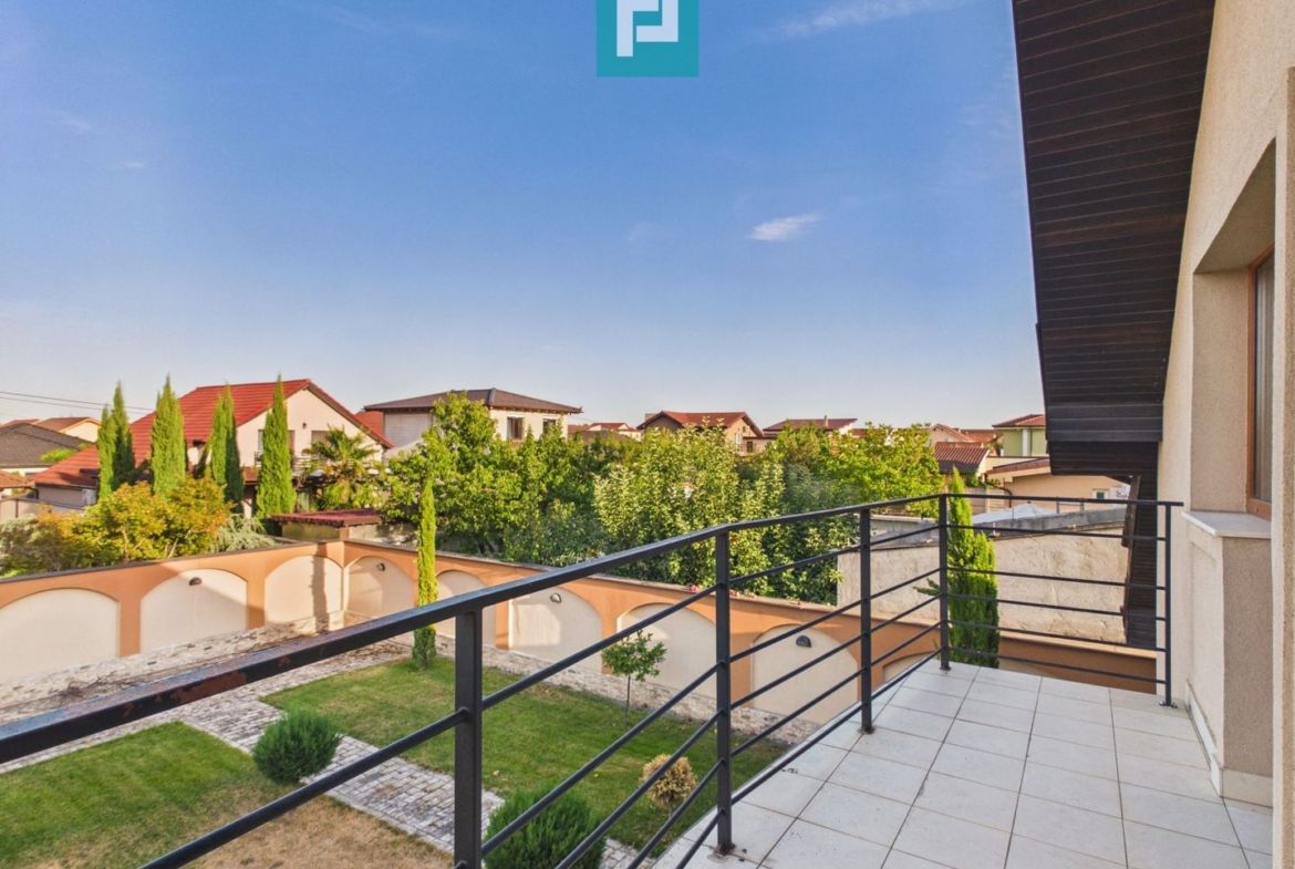 Casă de vânzare- 490 mp in Grigorescu /Oradea - foto 2