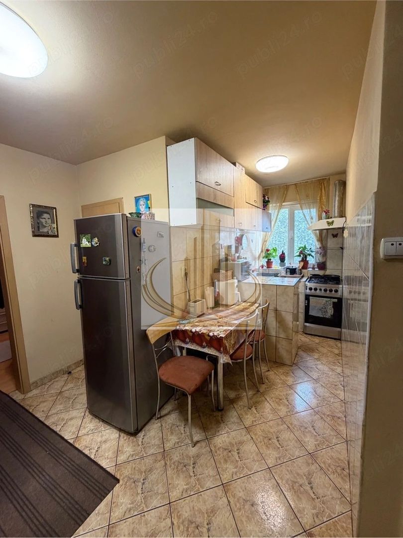 Apartament 3 camere, 50 mp utili + balcon 4 mp, etaj 3, Calea Șagului - foto 4