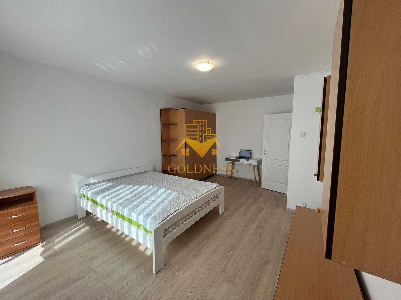 1 camera, Marasti, Dorobantilor, The Office, FSEGA, Iulius Mall, 18GYM - Imagine principala