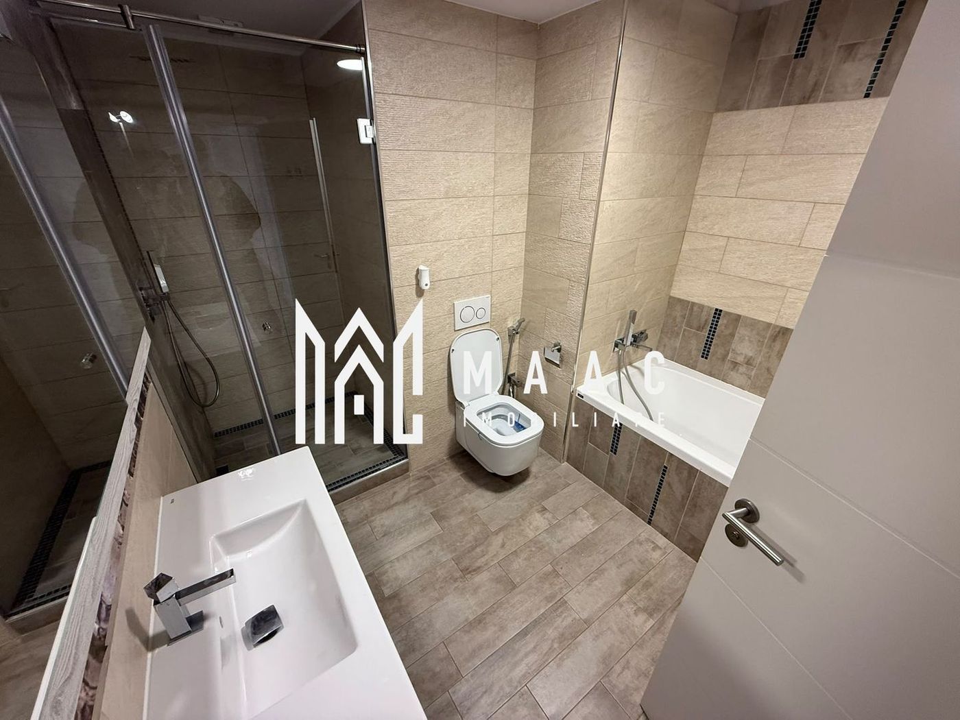 Apartament 3 camere de închiriat | Sibiu, Calea Dumbrăvii | 115 mp - foto 2