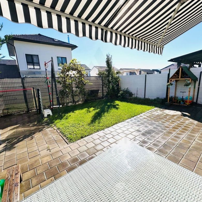 Casa moderna tip triplex 160 mp utili P+1+M si curte 120 mp Selimbar - Imagine principala
