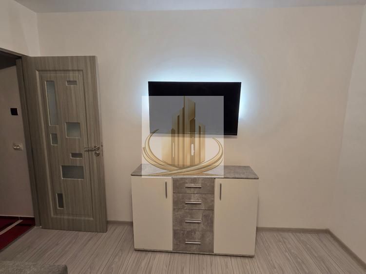 Apartament 3 camere, etaj 2, balcon închis, Calea Șagului - foto 4