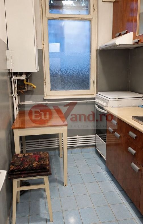 De vanzare apartament cu 2 camere, decomandat – Micro 19, parter, 46.500 E - foto 2