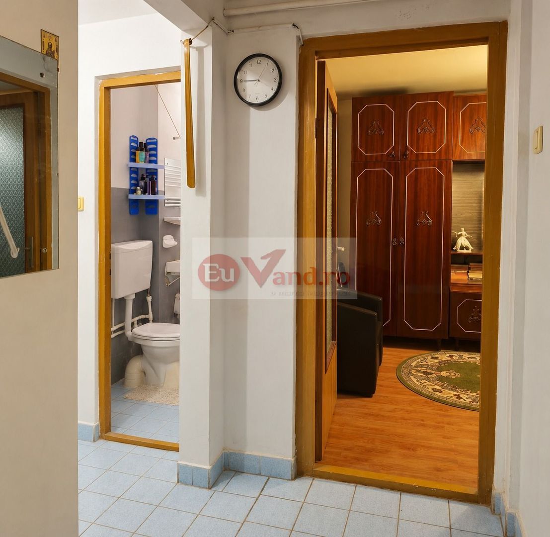 De vanzare apartament cu 2 camere, decomandat – Micro 19, parter, 46.500 E - foto 6
