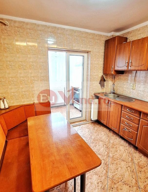De inchiriat apartament  renovat cu 3 camereTiglina 3, 500 E - foto 2