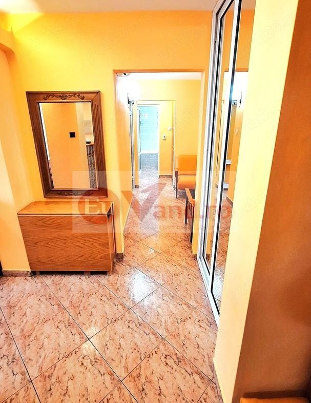 De inchiriat apartament  renovat cu 3 camereTiglina 3, 500 E - foto 5