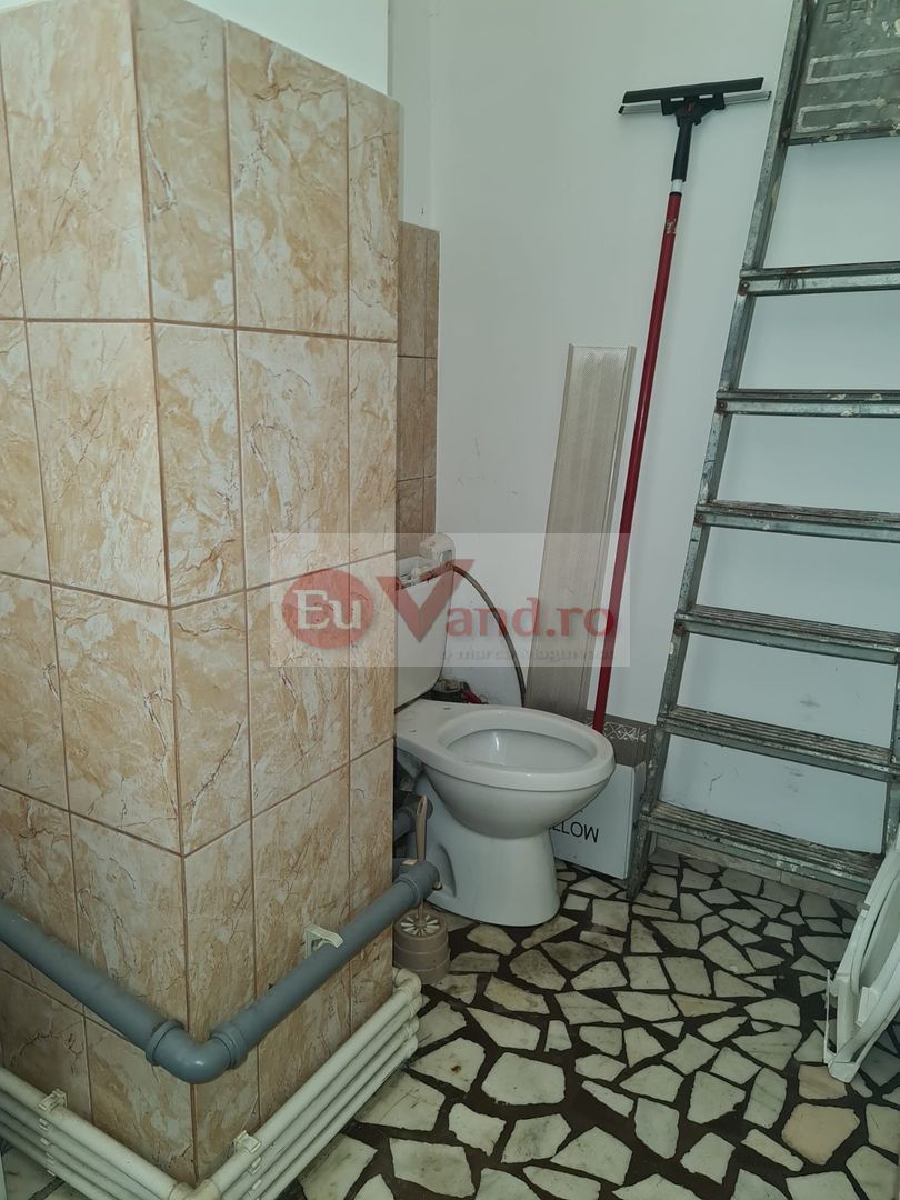 De vanzare spatiu comercial cu 4 camere, Port, 85.000 euro - foto 6