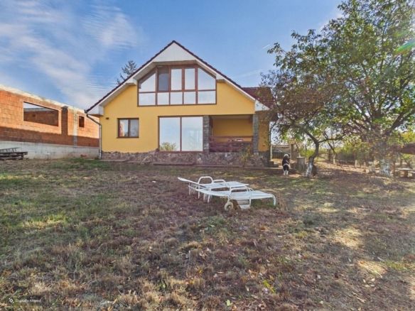 Casă în Leș, 170 mp, teren 961 mp - Imagine principala