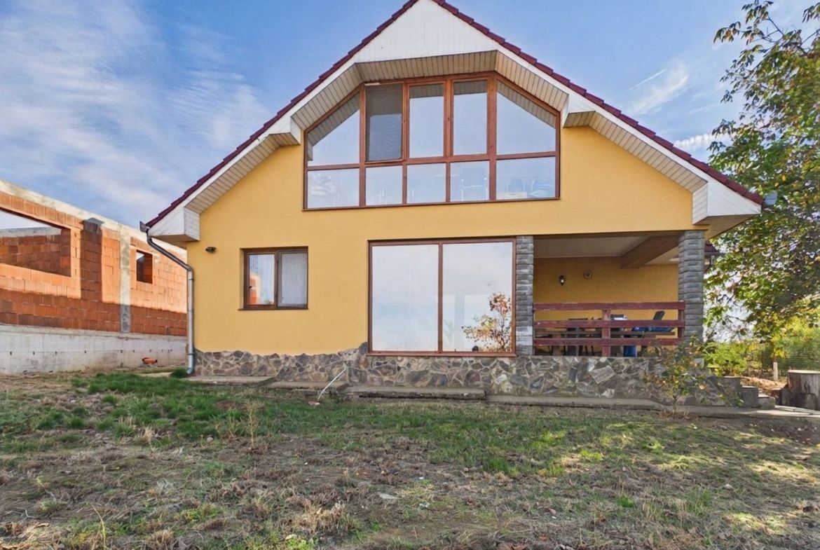 Casă în Leș, 170 mp, teren 961 mp - foto 2