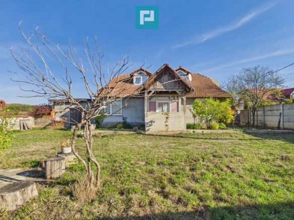 Casă în Șumugiu, teren 2.610 mp - Imagine principala