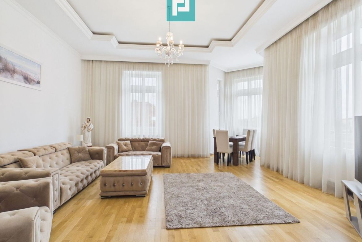 Apartament deosebit în clădire istorică central - foto 2