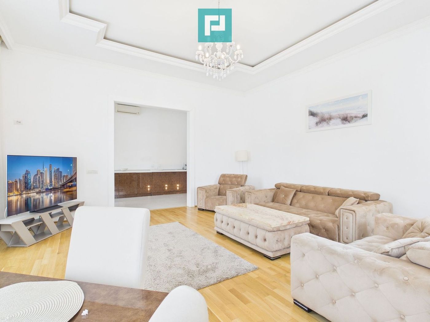 Apartament deosebit în clădire istorică central - foto 4