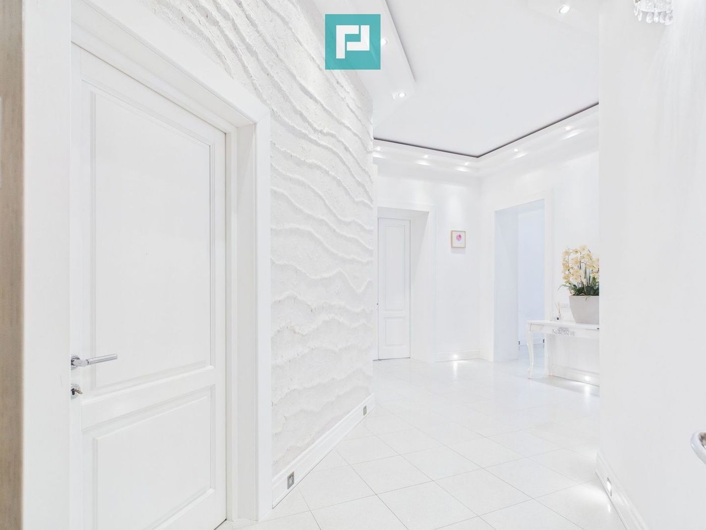 Apartament deosebit în clădire istorică central - foto 6