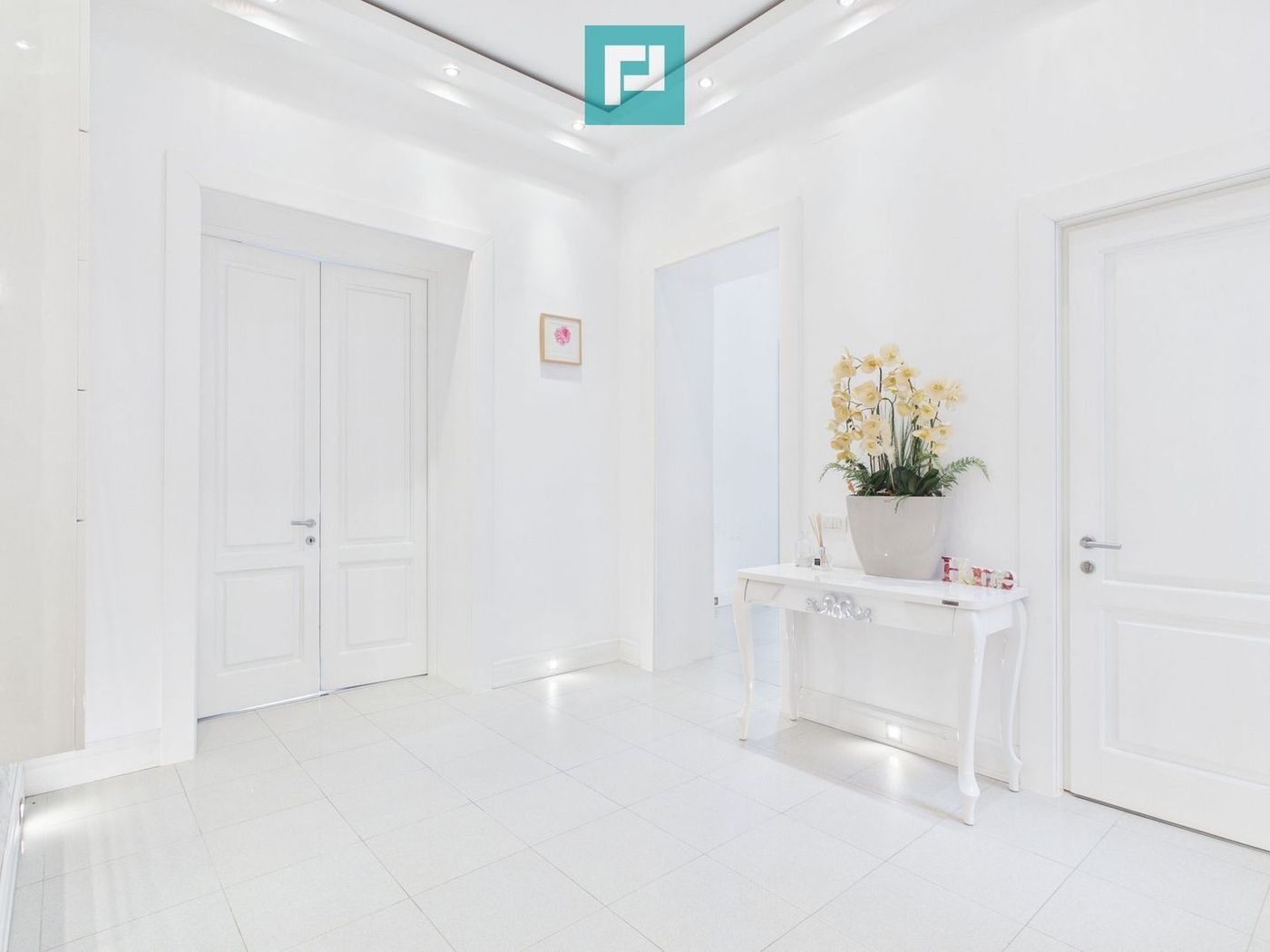Apartament deosebit în clădire istorică central - foto 8