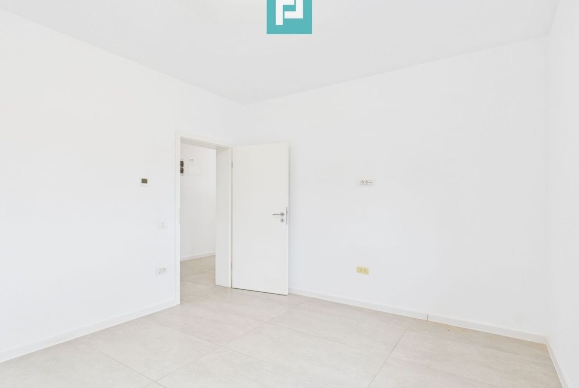 Apartament cu 2 camere, terasă generoasă – Moșnița - Imagine principala