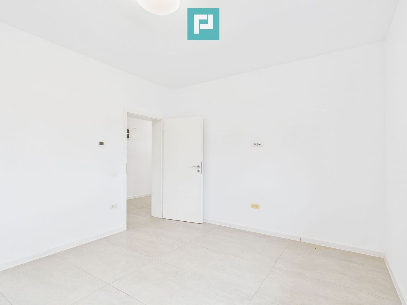 Apartament cu 2 camere, terasă generoasă – Moșnița - Imagine principala Apartament cu 2 camere, terasă generoasă – Moșnița - Imagine principala