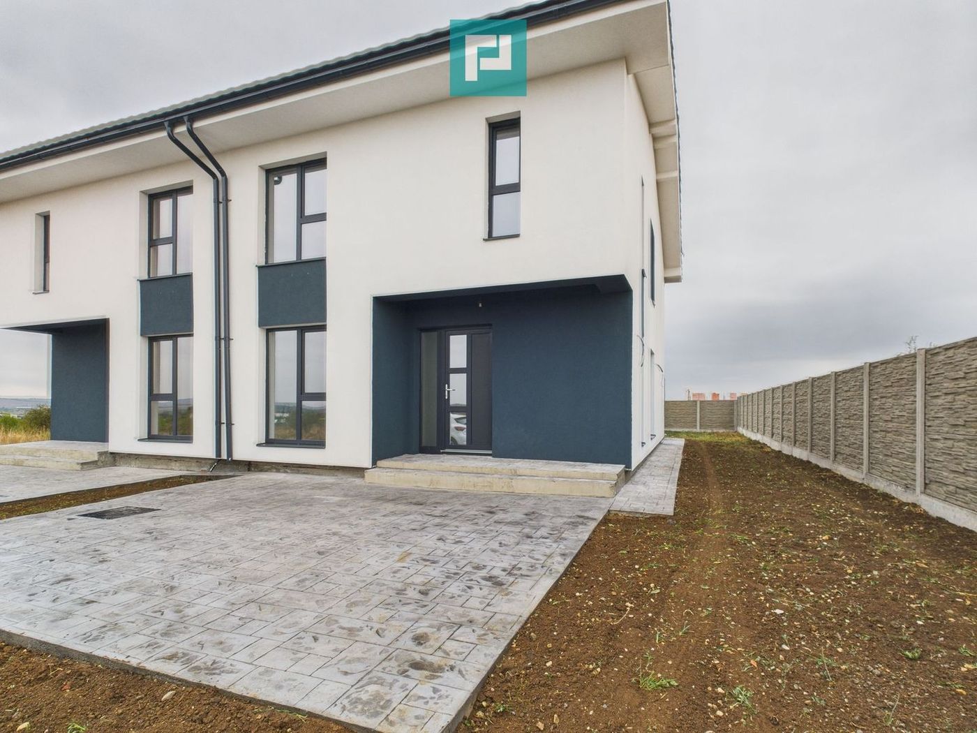 Duplex ultrafinisat cu 3 camere, 3 băi în Pișchia - Imagine principala