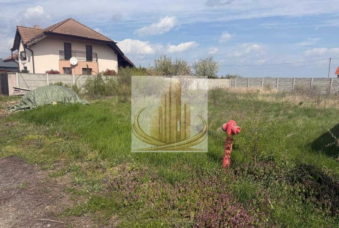 Teren intravilan Săcălaz, 600 mp, front 20 m, împrejmuit - foto 2