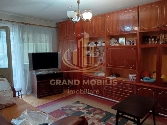 Apartament 4 camere, 3 dormitoare, 2 băi, 2 balcoane, etaj 1, Dâmboviț - Imagine principala