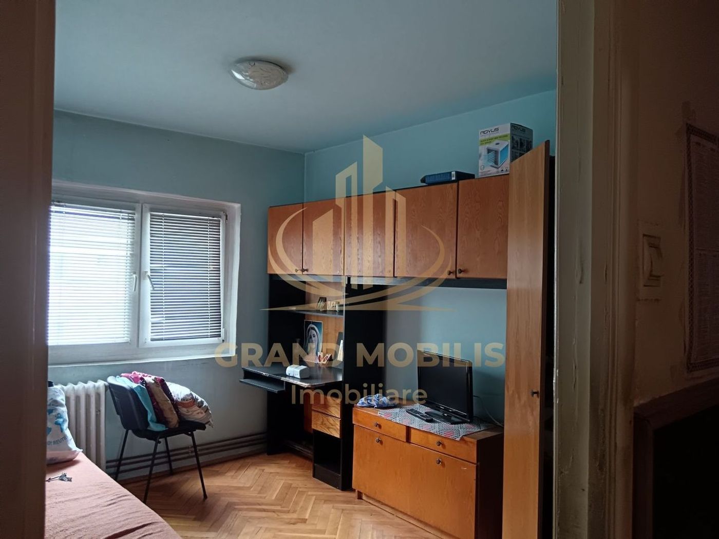 Apartament 4 camere, 3 dormitoare, 2 băi, 2 balcoane, etaj 1, Dâmboviț - foto 2 Apartament 4 camere, 3 dormitoare, 2 băi, 2 balcoane, etaj 1, Dâmboviț - foto 2