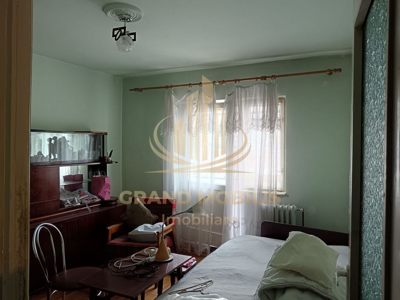 Apartament 4 camere, 3 dormitoare, 2 băi, 2 balcoane, etaj 1, Dâmboviț - foto 4 Apartament 4 camere, 3 dormitoare, 2 băi, 2 balcoane, etaj 1, Dâmboviț - foto 4