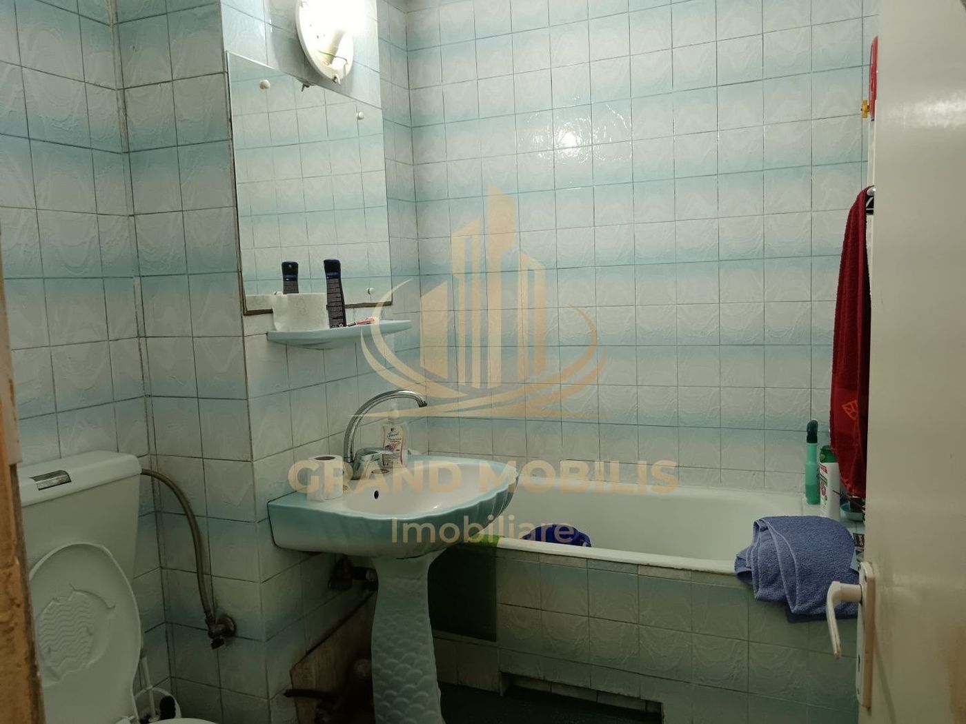 Apartament 4 camere, 3 dormitoare, 2 băi, 2 balcoane, etaj 1, Dâmboviț - foto 7 Apartament 4 camere, 3 dormitoare, 2 băi, 2 balcoane, etaj 1, Dâmboviț - foto 7