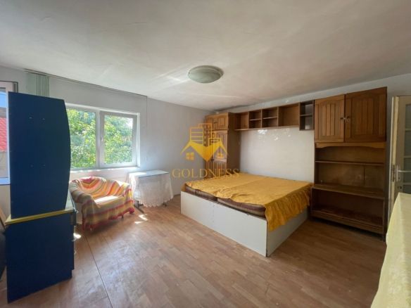 60 mp pe 2 nivele, curte proprie,parcare, Gruia| zona 7 Strazi - Imagine principala