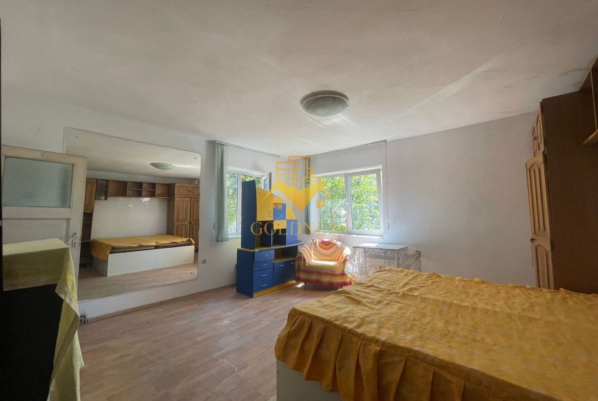 60 mp pe 2 nivele, curte proprie,parcare, Gruia| zona 7 Strazi - foto 2