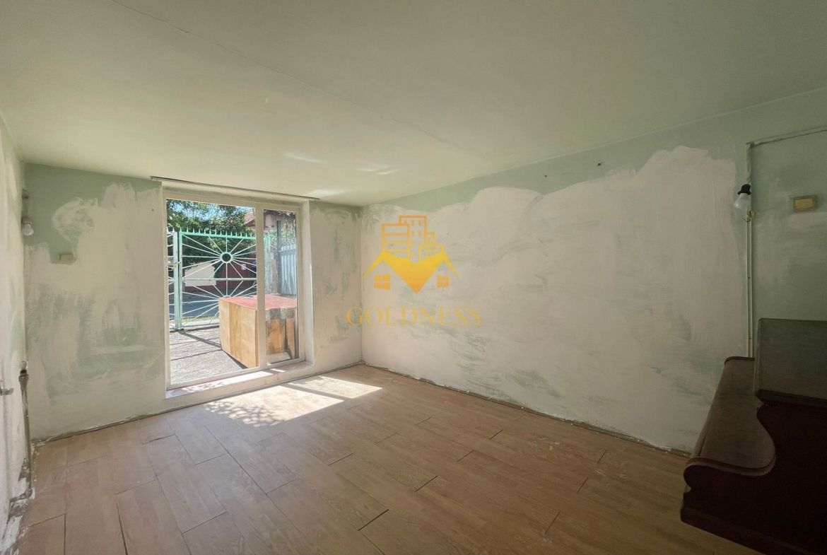 60 mp pe 2 nivele, curte proprie,parcare, Gruia| zona 7 Strazi - foto 3
