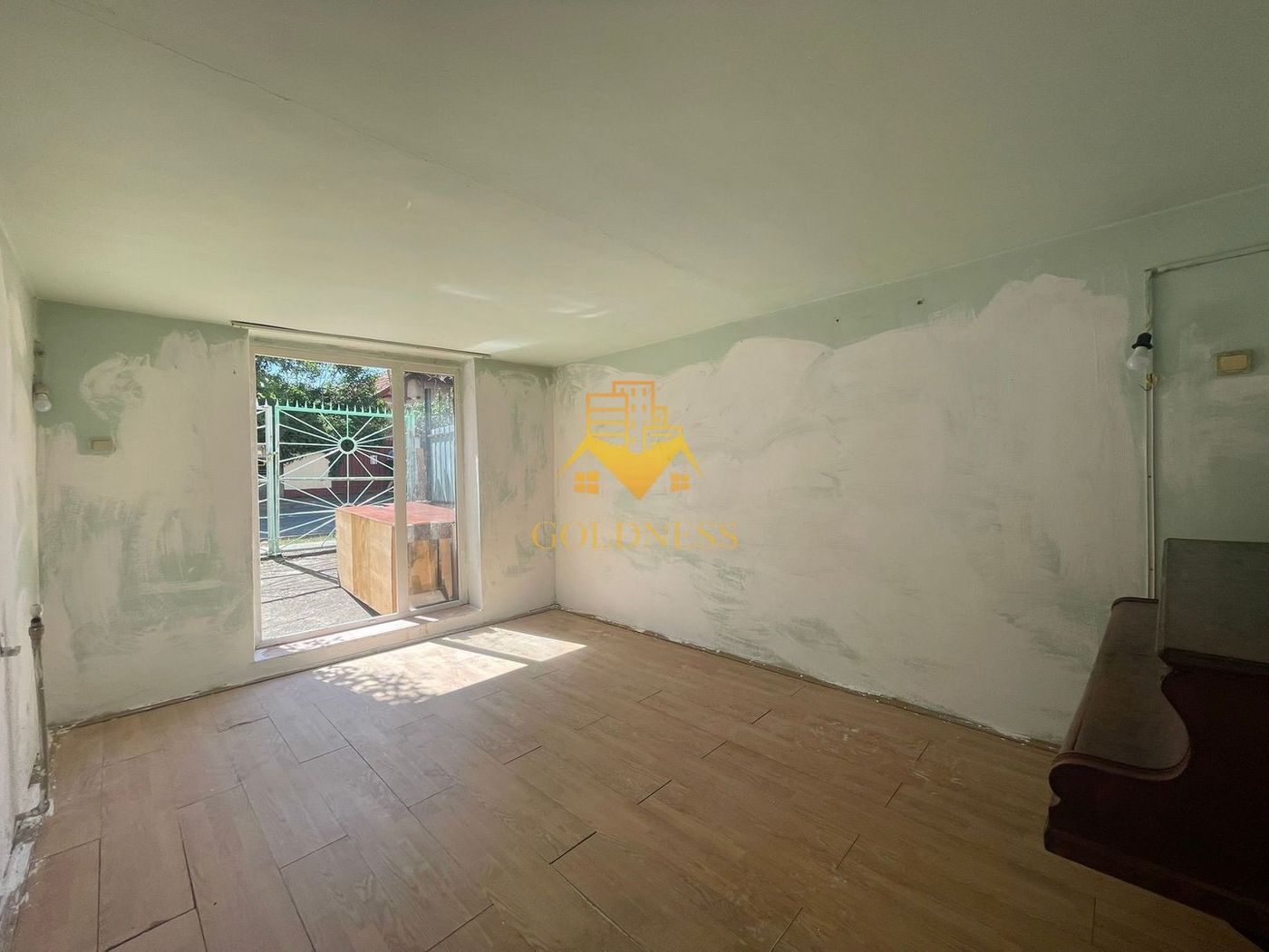 60 mp pe 2 nivele, curte proprie,parcare, Gruia| zona 7 Strazi - foto 3