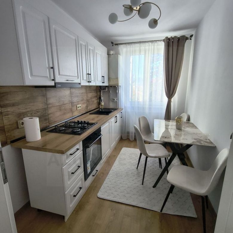 Apartament modern renovat 2 camere bucatarie inchisa zona Rahovei - Imagine principala