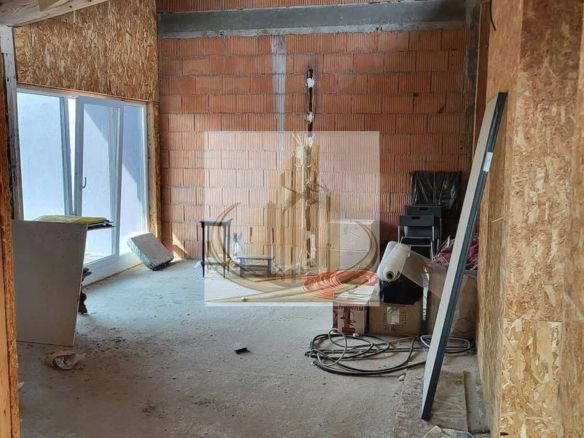 Șag – Duplex P+M, 154 mp utili, 333 mp teren, dublu front stradal - Imagine principala
