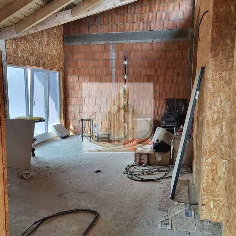 Șag – Duplex P+M, 154 mp utili, 333 mp teren, dublu front stradal - Imagine principala