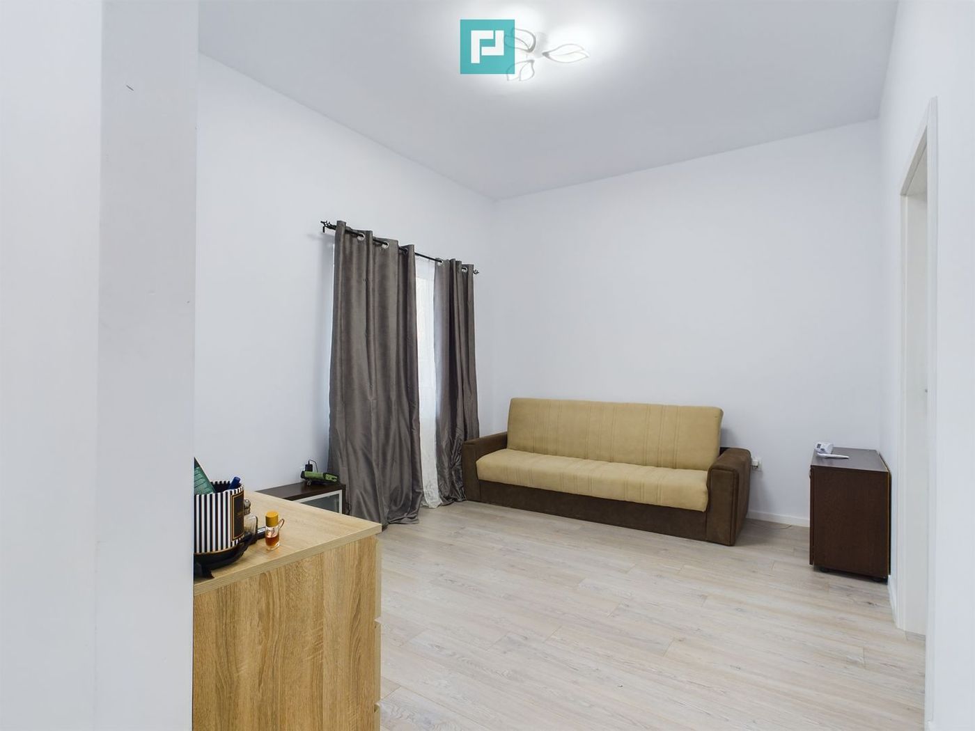Apartament cu 8 locuri de parcare in Giroc - foto 2