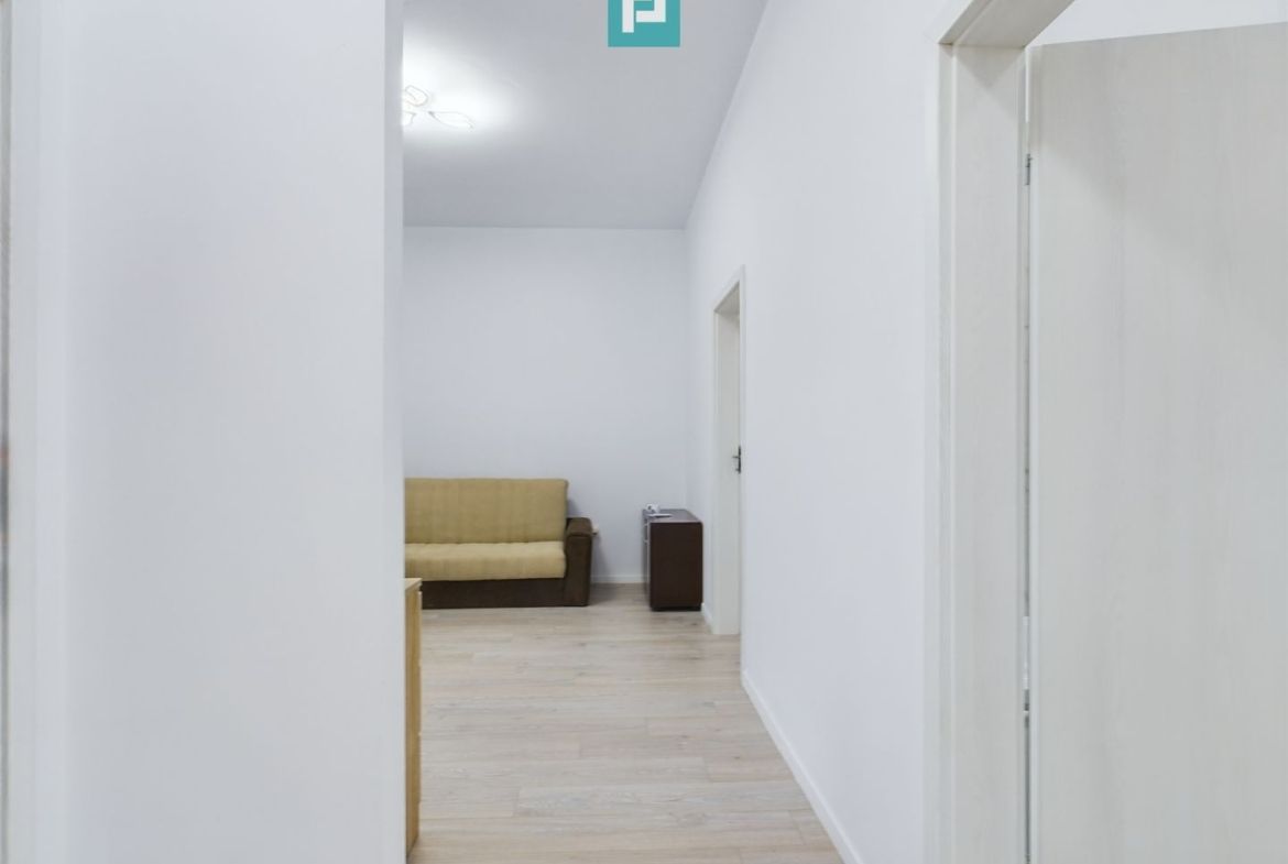 Apartament cu 8 locuri de parcare in Giroc - foto 3