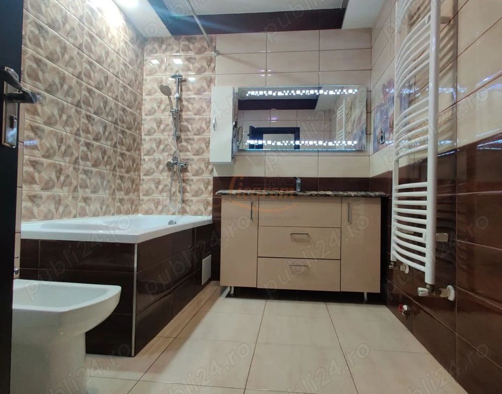Apartament 3 camere ISARAN etaj intermediar, loc de parcare. - foto 4