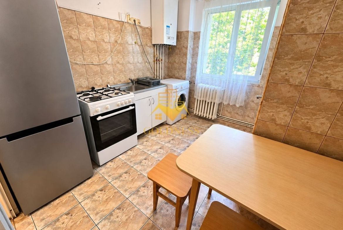 3 camere, Cartierul Gheorgheni, Politia Albac, Hotel Royal,Zona Albini - foto 4