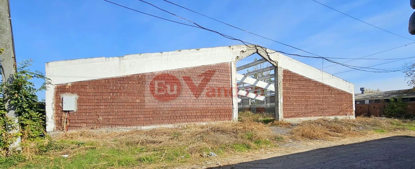 HALA INDUSTRIALA DE VANZARE, VANATORI, DN26, TEREN 3.500 MP – PRET 249.000E - foto 2