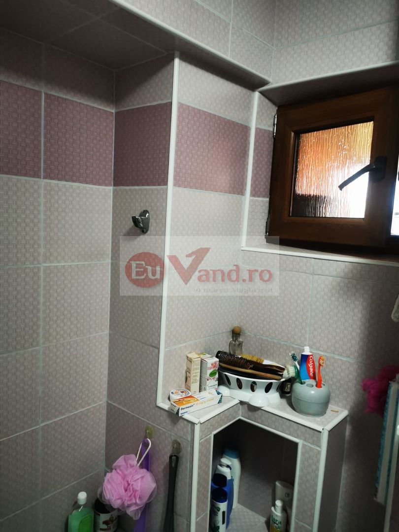 De vanzare apartament cu 3 camere Mazepa 1, BR-uri, etaj 4/10, 98.000 E - foto 3
