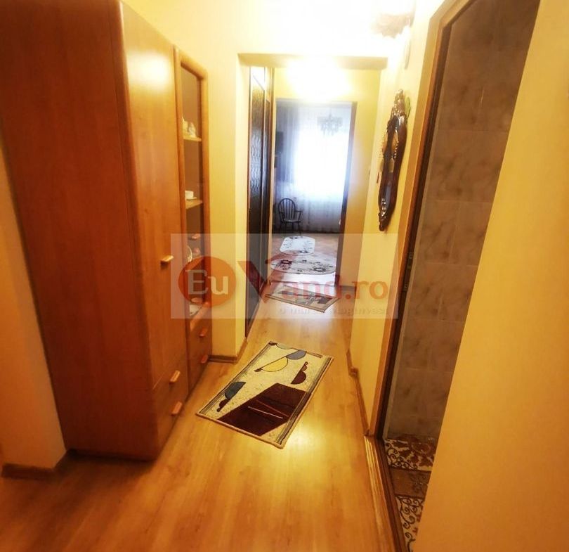 De vanzare apartament cu 3 camere Mazepa 1, BR-uri, etaj 4/10, 98.000 E - foto 4