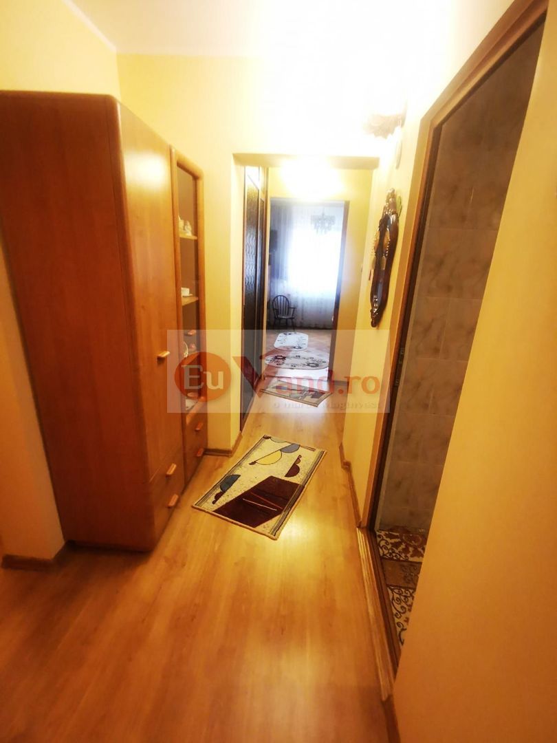 De vanzare apartament cu 3 camere Mazepa 1, BR-uri, etaj 4/10, 98.000 E - foto 4