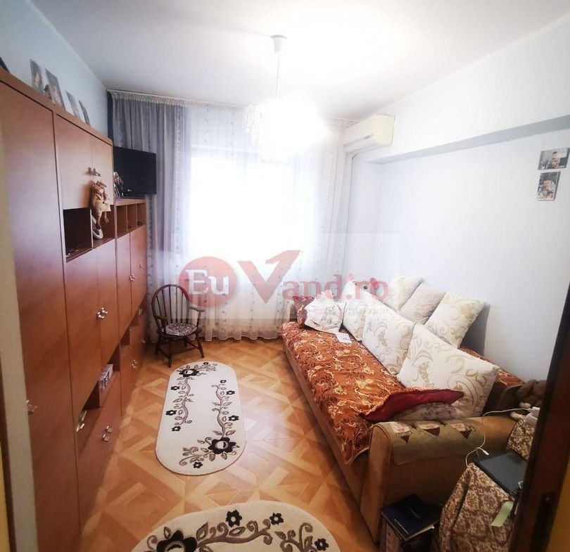 De vanzare apartament cu 3 camere Mazepa 1, BR-uri, etaj 4/10, 98.000 E - foto 5