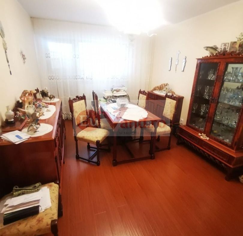 De vanzare apartament cu 3 camere Mazepa 1, BR-uri, etaj 4/10, 98.000 E - foto 6