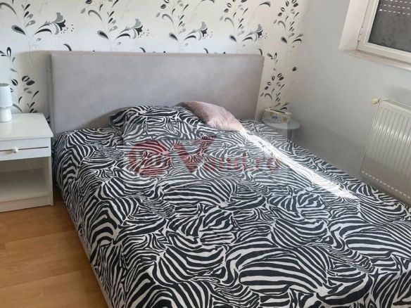 De inchiriat apartament 2 camere,Micro 21, etaj 2, 400 euro - Imagine principala